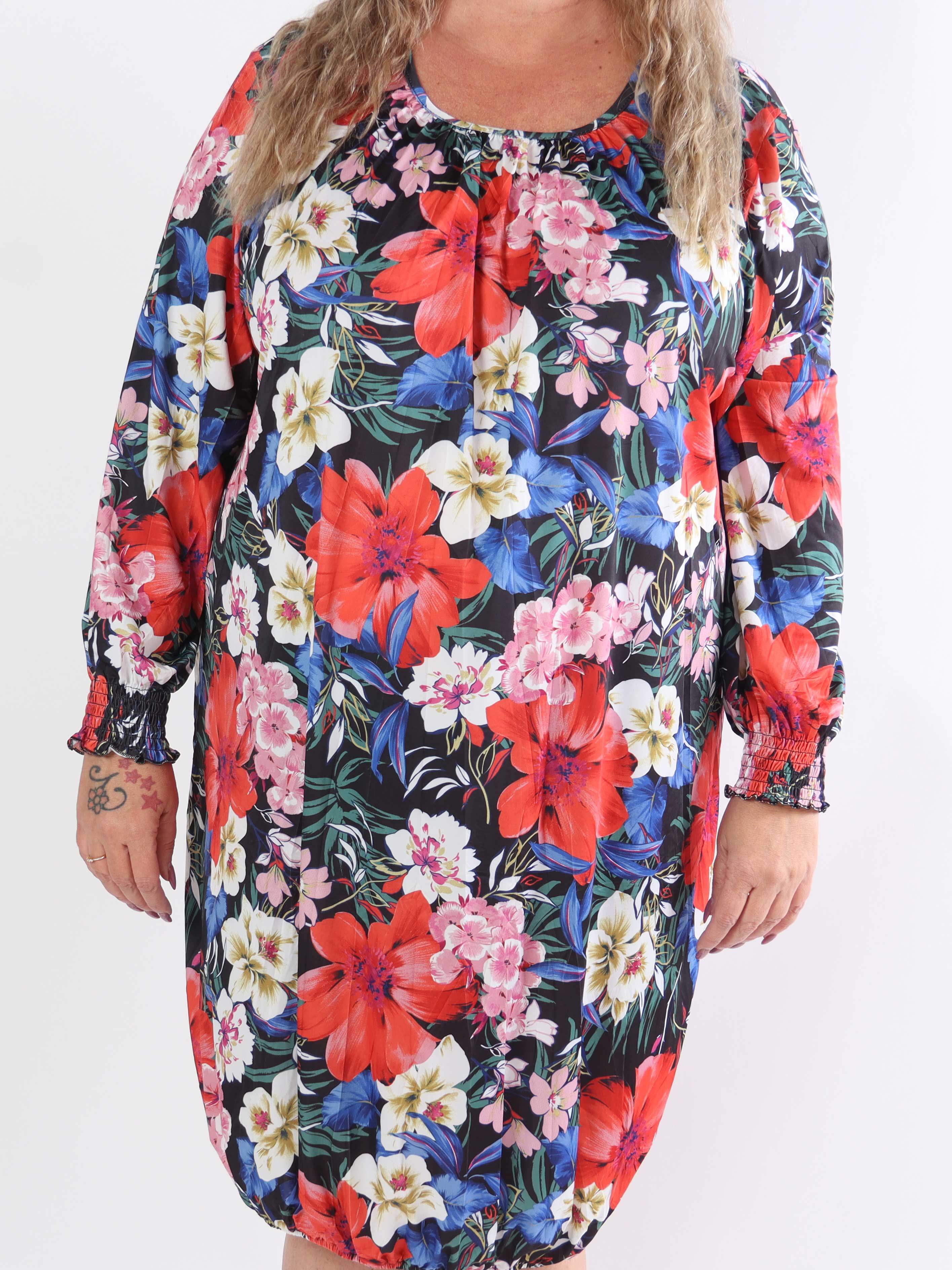 Miracle Floral Dress L/S - Blommig klänning i plusstorlek med resår